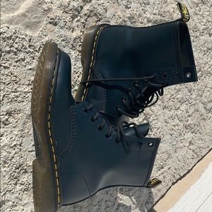 Beautiful Never Worn Doc Martens THE ORIGINAL